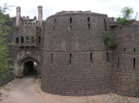 Solapur Fort